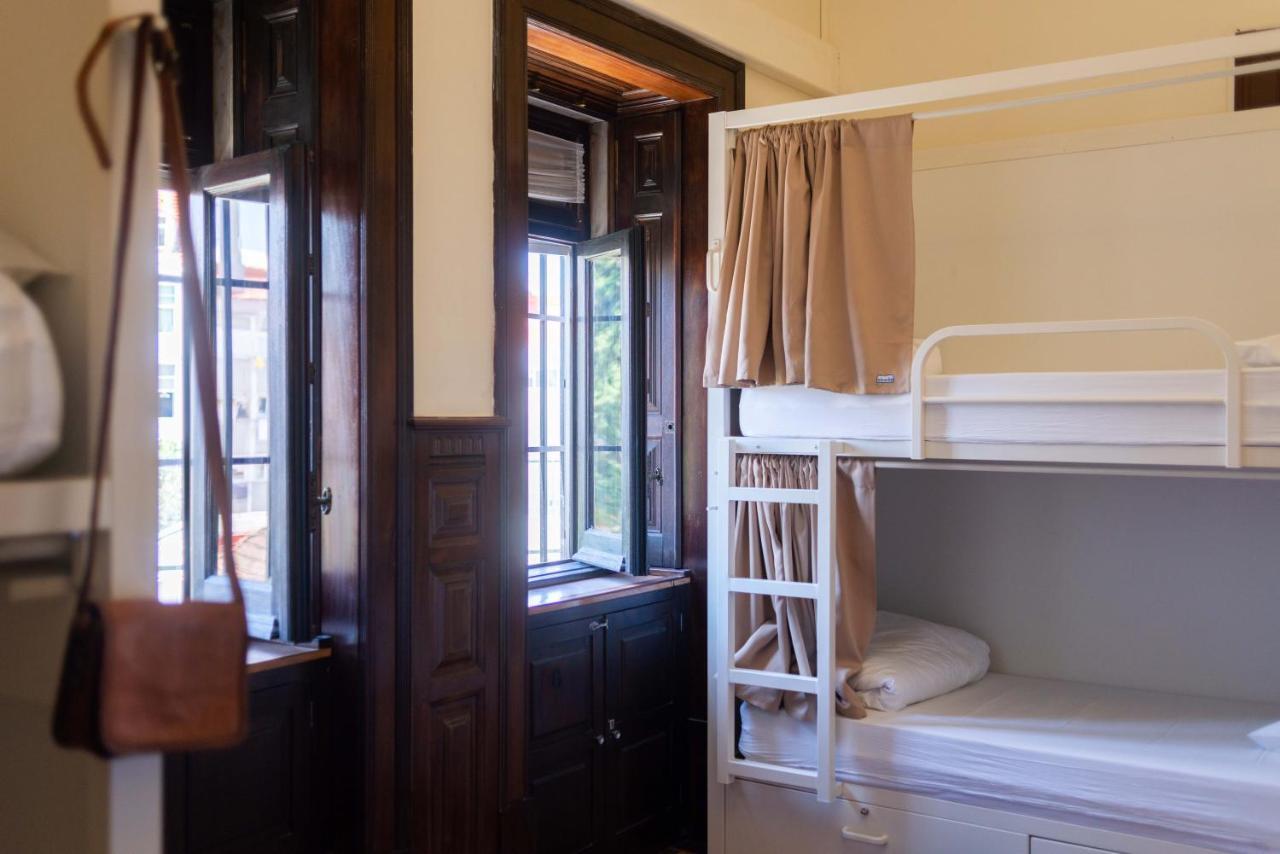 Sant Jordi Hostels Lisbona Esterno foto