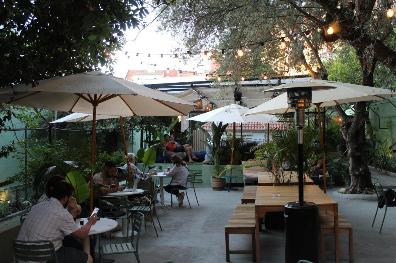 Sant Jordi Hostels Lisbona Esterno foto