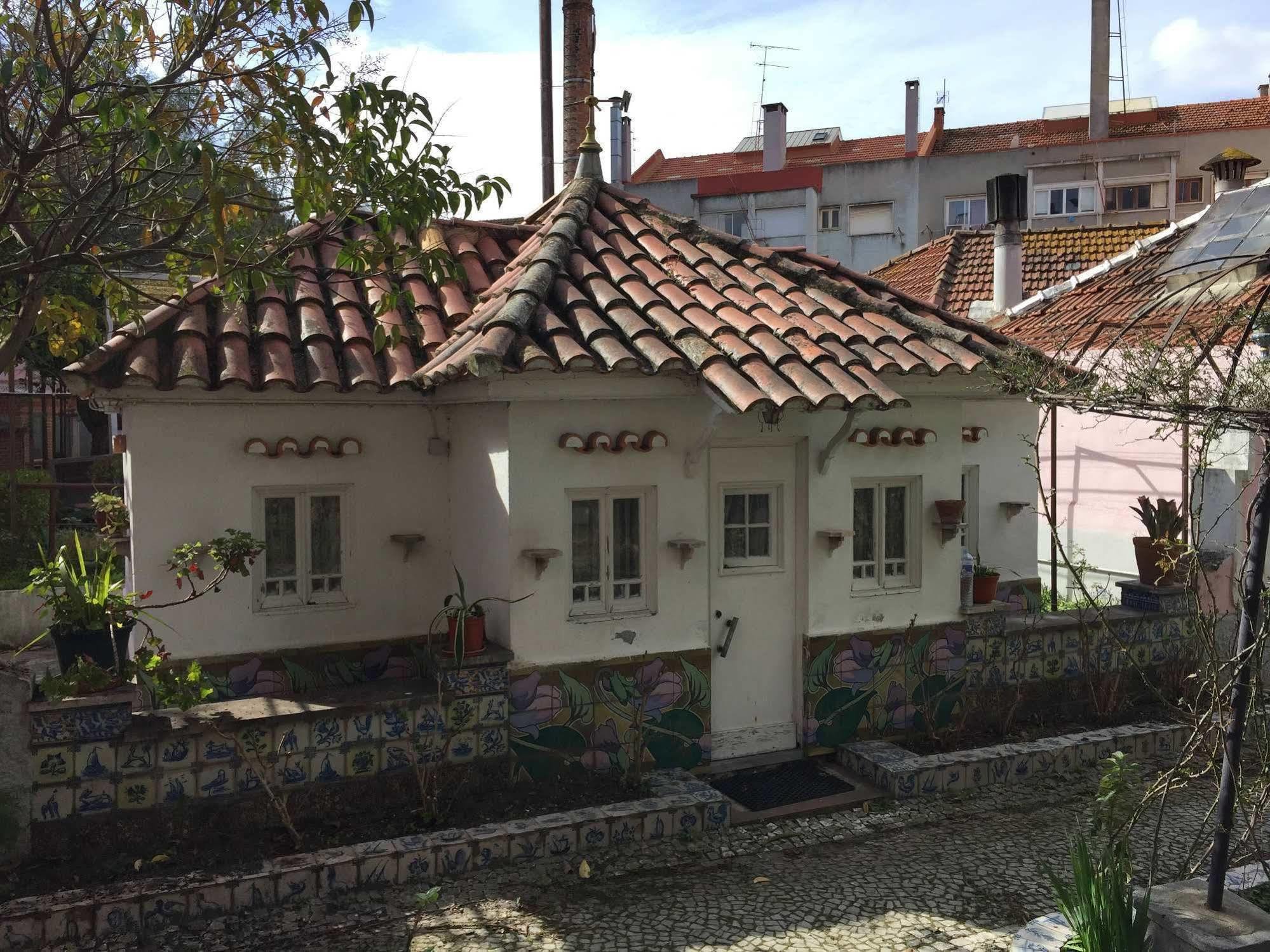 Sant Jordi Hostels Lisbona Esterno foto